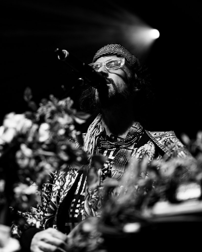 CrystalFighters-Madeleine-ShootMe-12.jpg