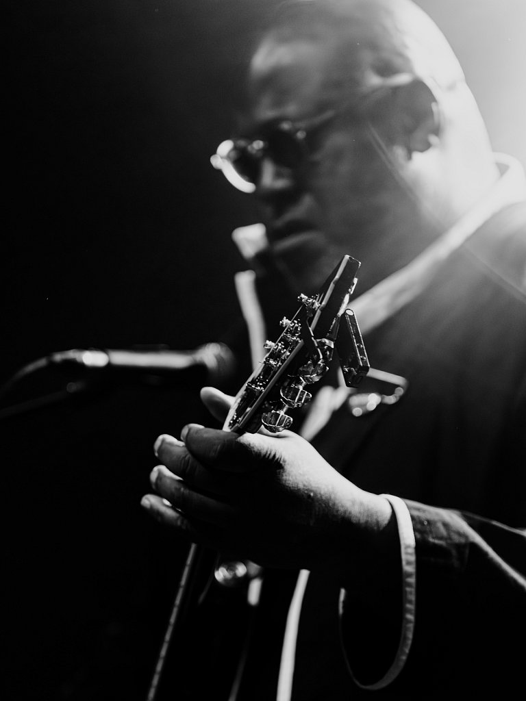 FunLovinCrims-MADELEINE-ShootMe-2.jpg