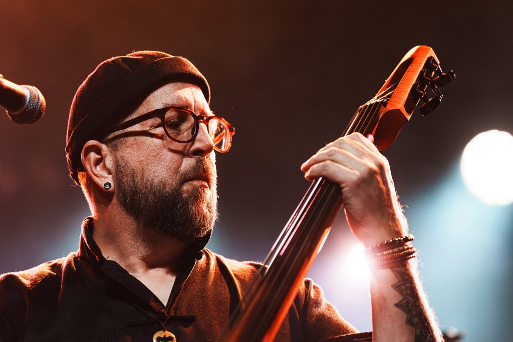 FunLovinCrims-MADELEINE-ShootMe-5.jpg