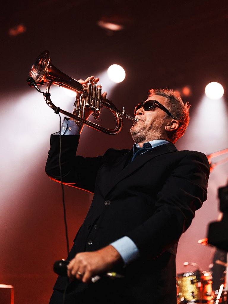 FunLovinCrims-MADELEINE-ShootMe-14.jpg